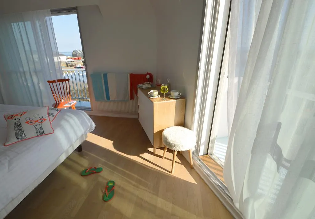 Logis Hotel Du Port Plobannalec França