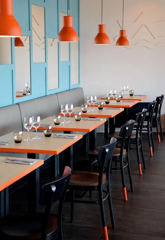 Logis Hotel Du Port Plobannalec-Lesconil